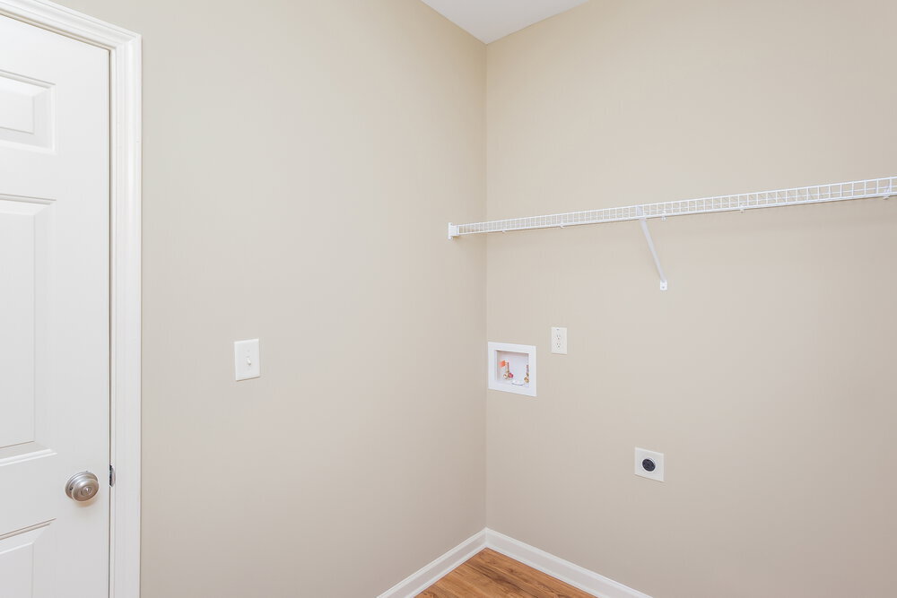 Building Photo - 124 Hill Crest Cir