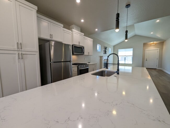 Building Photo - Beautiful 3bed/2bath home in Springfield!