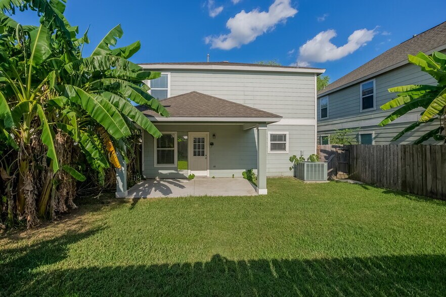 Building Photo - 9526 Yearling Branch Dr