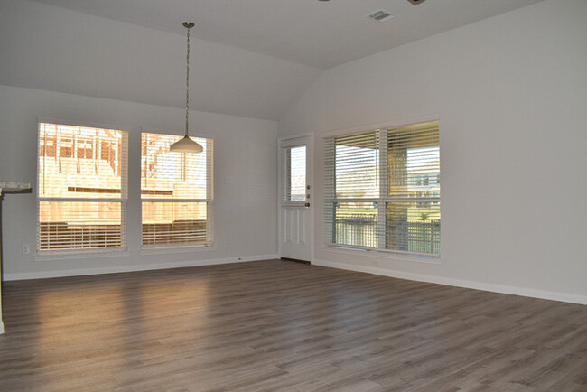 Building Photo - Bristol Lakes - 29442 Westhope Drive, Spri...