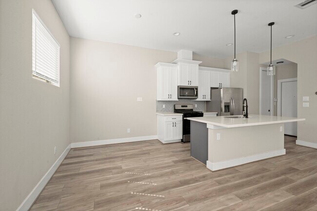 Building Photo - 3208 Bostic St