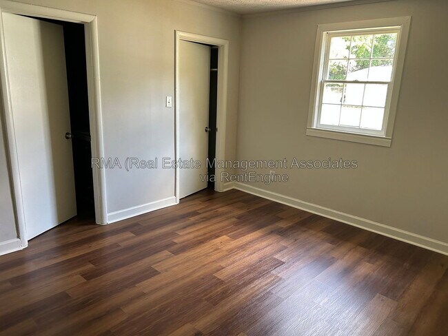 Building Photo - 1321 Drewery Ave