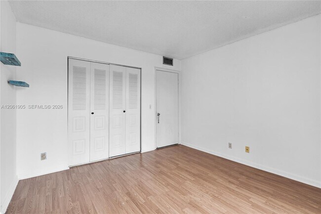 Building Photo - 300 SW 134th Way