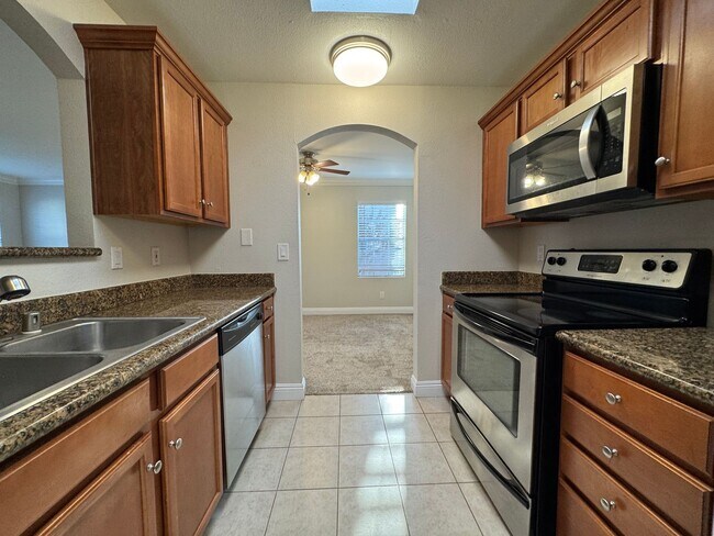 Building Photo - AVAILABLE NOW! 2BD/2BA IN NORMAL HEIGHTS! ...