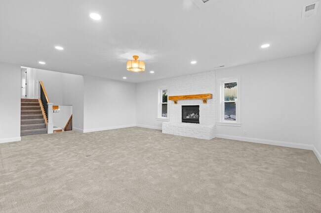Building Photo - 2460 Dimple Dell Rd