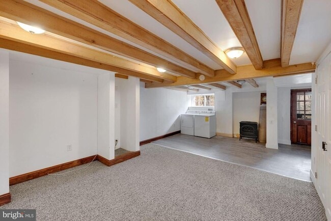 Building Photo - 41788 Stumptown Rd