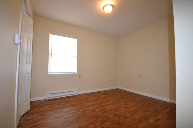 Building Photo - Dogwood Apartments