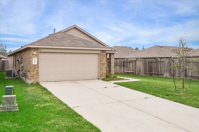 Building Photo - 16691 Lonely Pines Dr