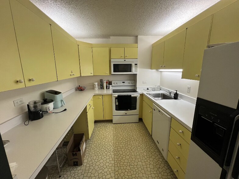 Building Photo - 111 Hamlet Hill Rd