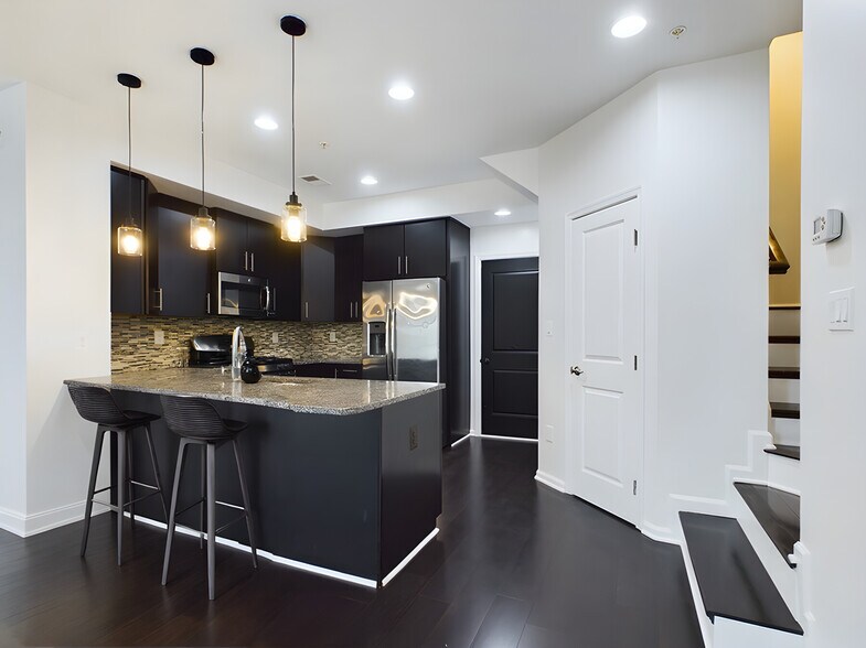 Building Photo - 6479 Jack Linton Dr S