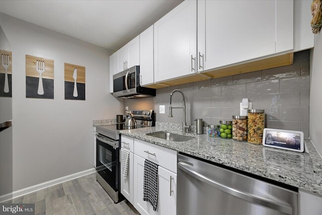 Building Photo - 7314 Split Rail Ln