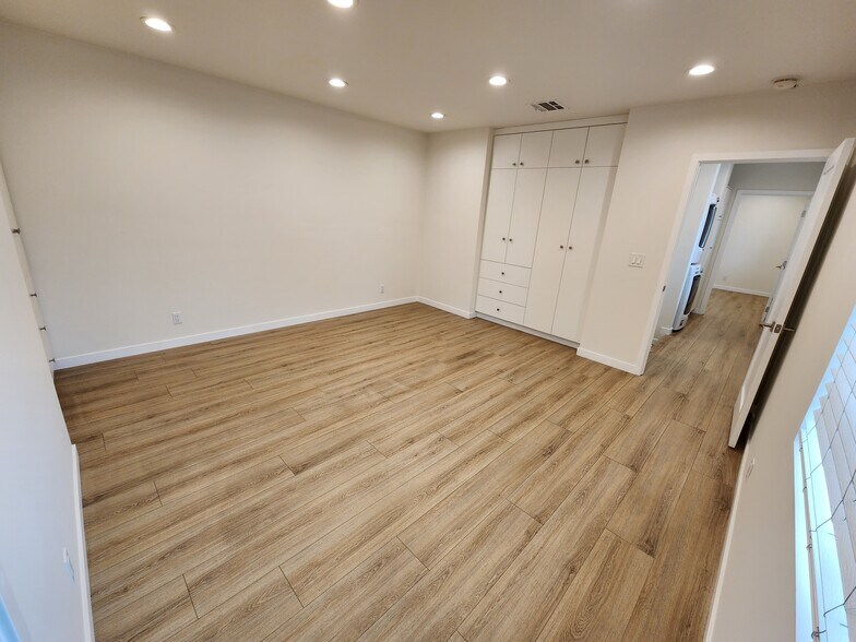 Building Photo - 14203 Burton St