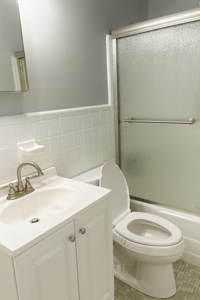 Building Photo - 290 Clisby Pl