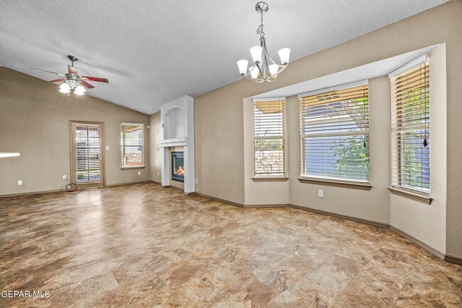 Building Photo - 14069 Lago Seco Dr