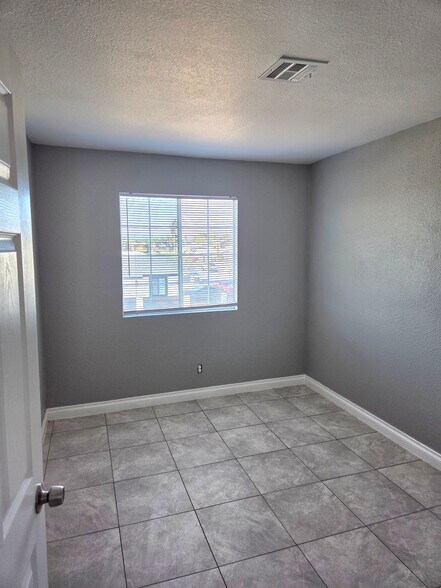 Building Photo - 632 Triest Ct