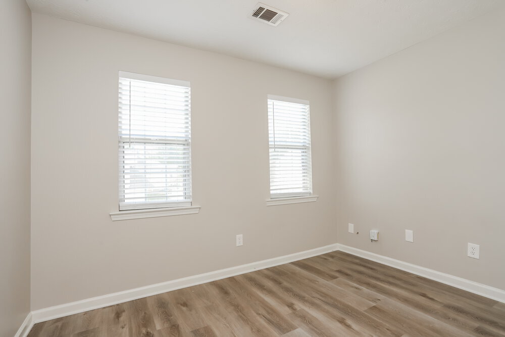 Building Photo - 2057 Wedgewood Dr