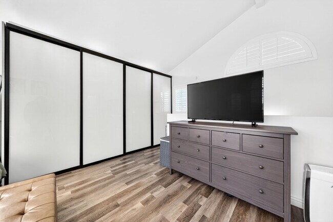 Building Photo - 6257 Bluebell Ave