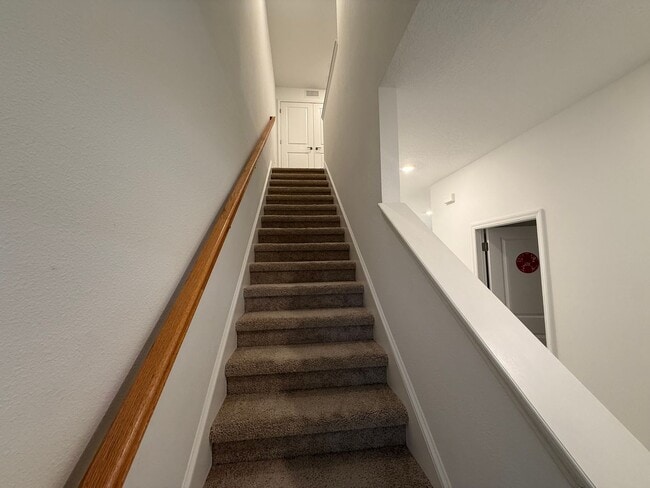 Building Photo - Palmero Community ~ 3 bed/ 2.5 bath Townhouse