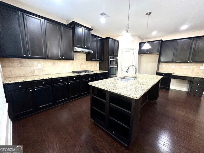Building Photo - 5605 Upper Creek Ct