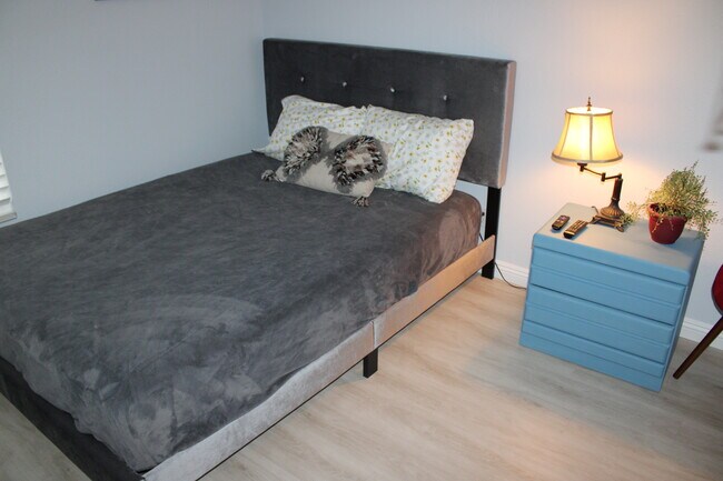 Bed #2 - 7736 Allerton Ave