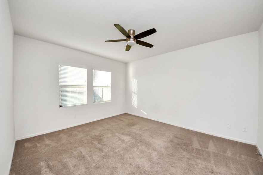 Building Photo - 1060 Fraser Fir Ln