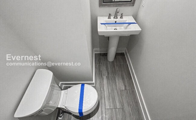 Building Photo - 736 29th Ave N