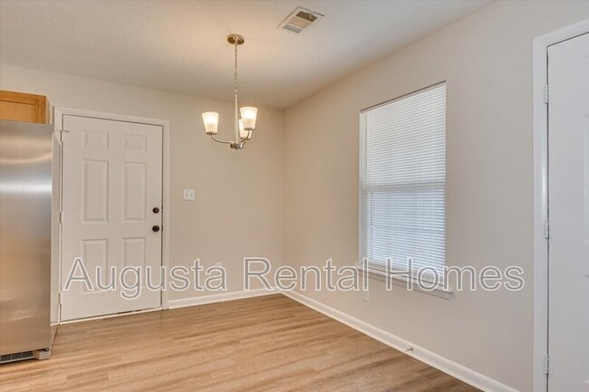 Building Photo - 3408 Princess Ct