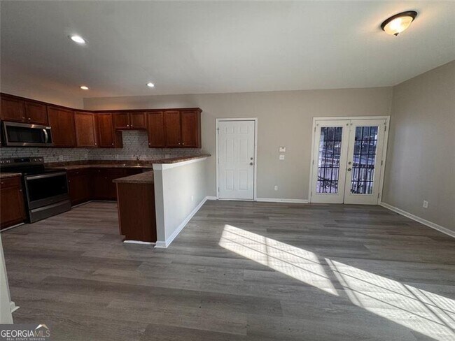 Building Photo - 1812 Lakewood Ave SE