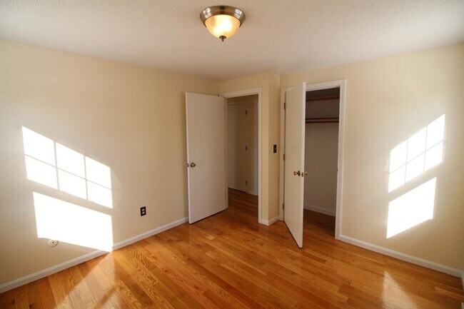 Building Photo - 90 Franklin St