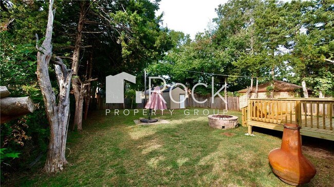 Building Photo - Beautifully Remodeled 4-Bedroom Home near ...
