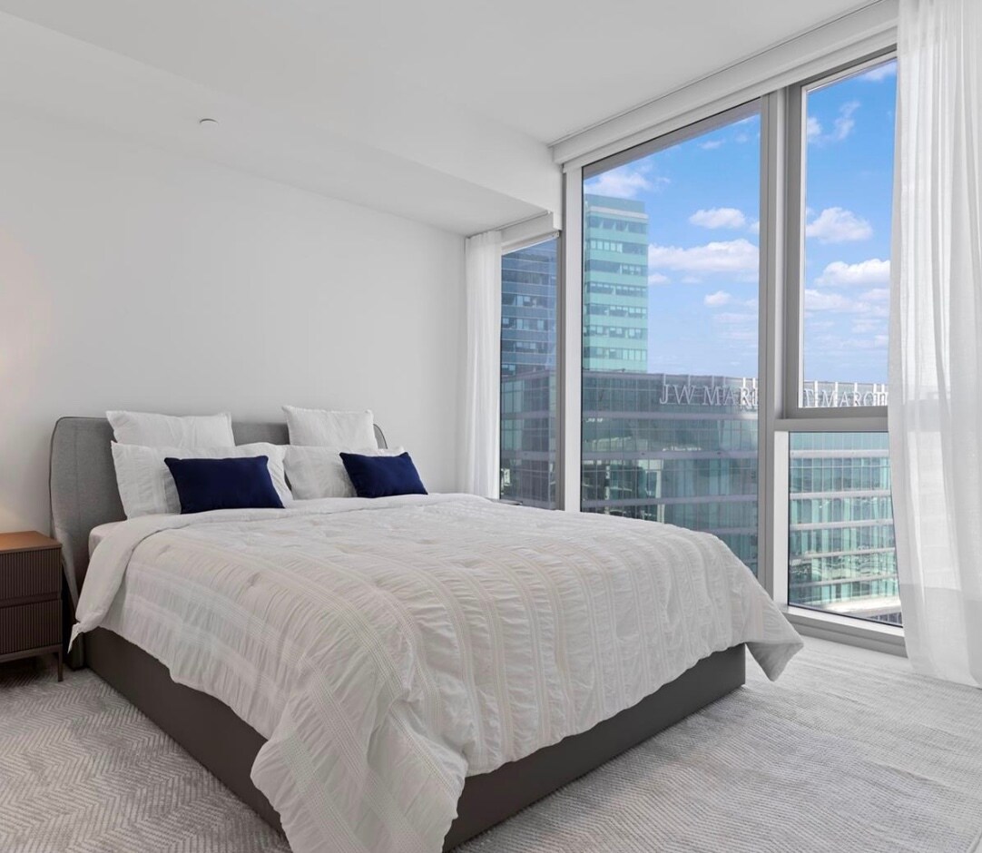 Building Photo - 300 Biscayne Boulevard Way