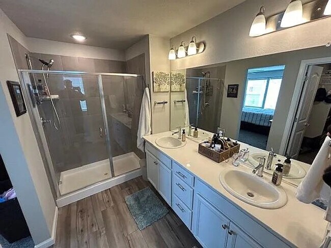 Building Photo - 3 Bed | 2.5 Bath | A/C | Fenced Yard | Near Military Bases