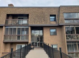 Building Photo - 5420 Valley Green Dr