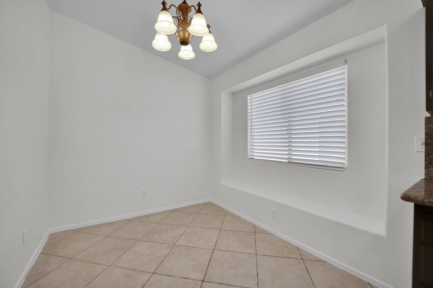 Building Photo - 1542 Misty Sky Dr