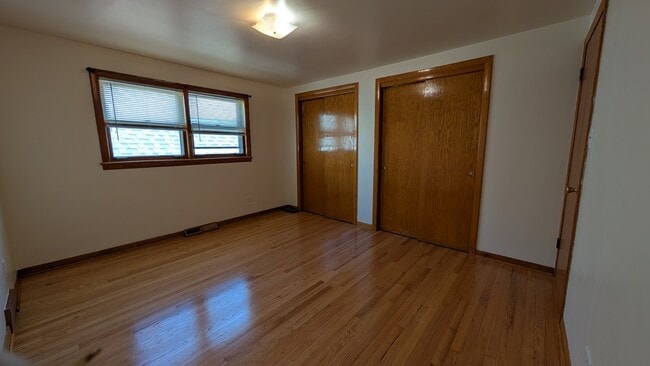 Building Photo - 4346 S Karlov Ave
