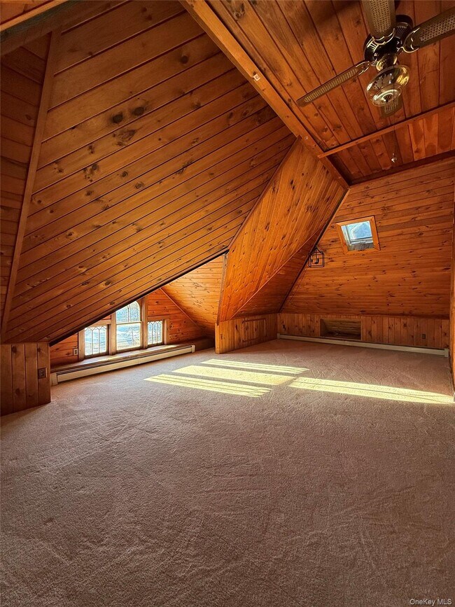 Building Photo - 104 E Main St