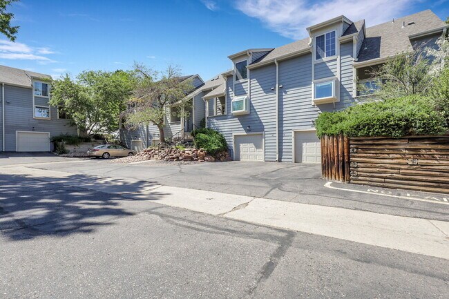 Primary Photo - $2,400 - 3 Bed, 2.5 Bath Townhome with Fin...
