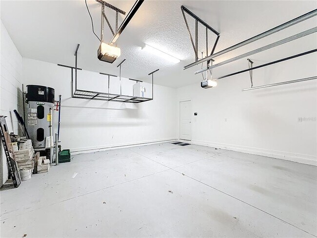 Building Photo - 11939 Satire St