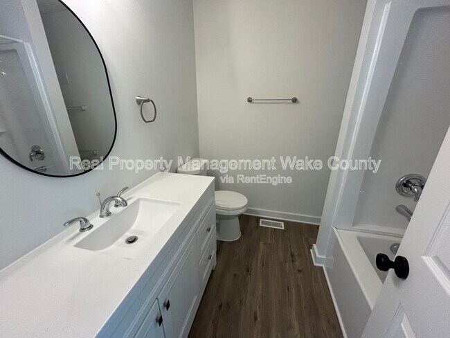 Building Photo - 2325 Quartz Ct
