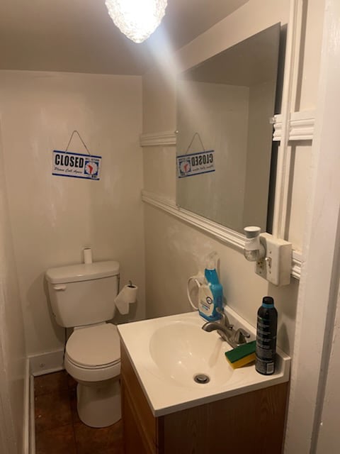 Building Photo - 841 Hollins St