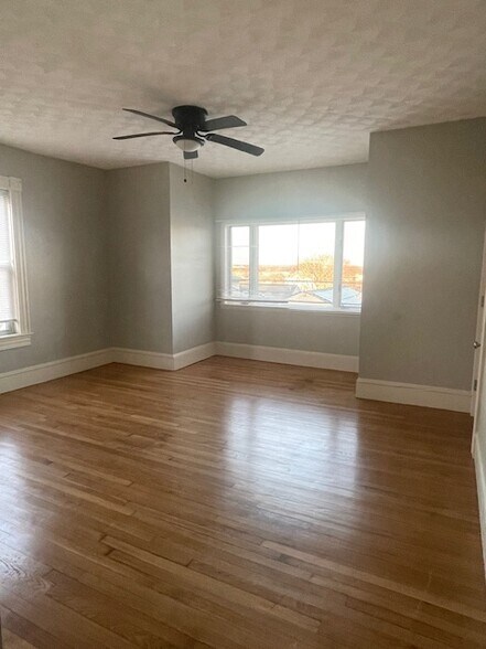 Building Photo - 1553 Rodman St