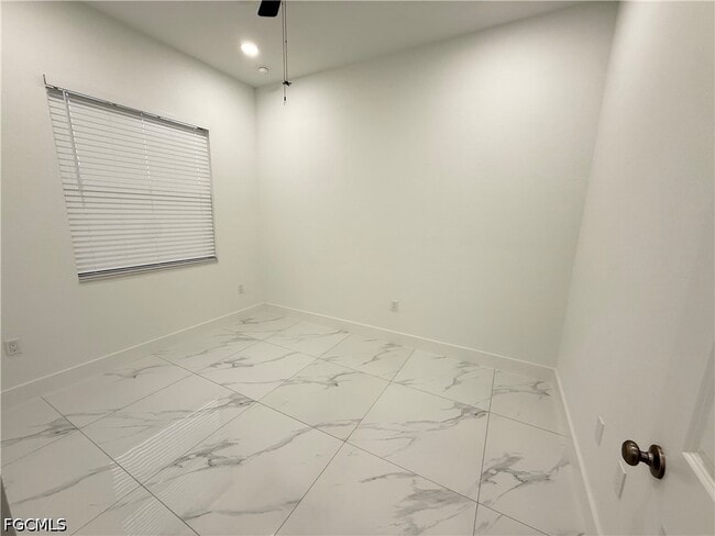 Building Photo - 1253 Columbus Blvd