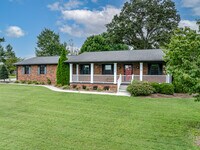 Building Photo - 5936 Clearbrook Dr