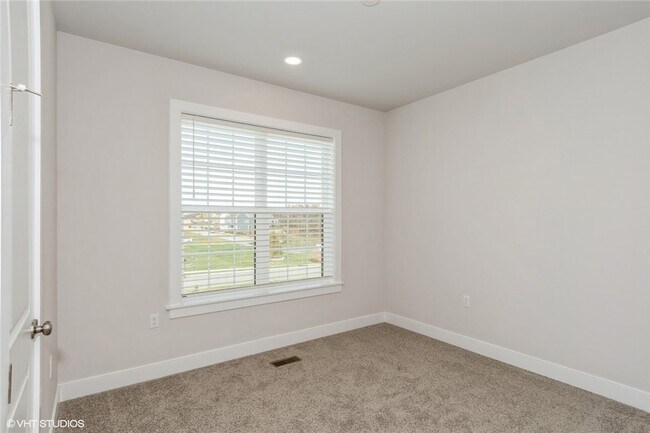 Building Photo - 403 Cranford Wy