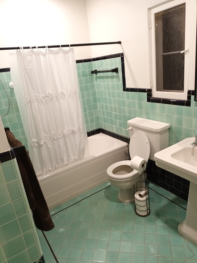 Building Photo - 359 Heather Heights Ct