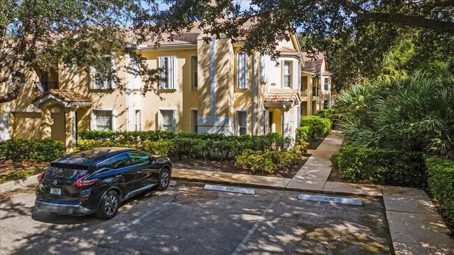 Building Photo - 110 SW Peacock Blvd