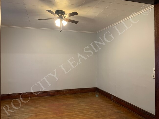 Building Photo - 1079 Monroe Ave