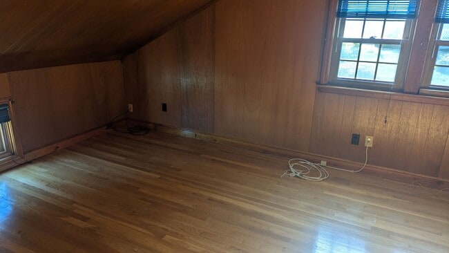 Building Photo - ***Please Respond Directly to the Online Listing, Calls May Not Be Returned***