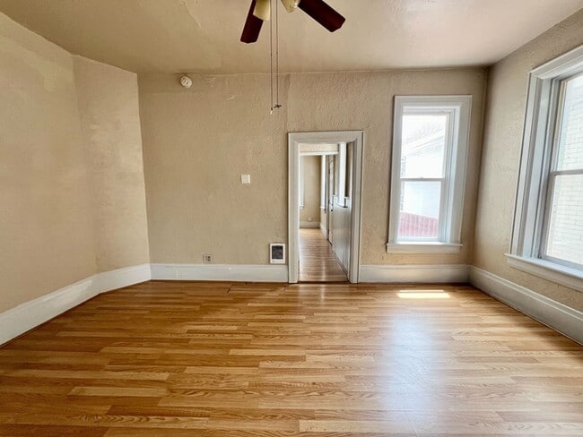 Building Photo - 512-514-514 E 500 S