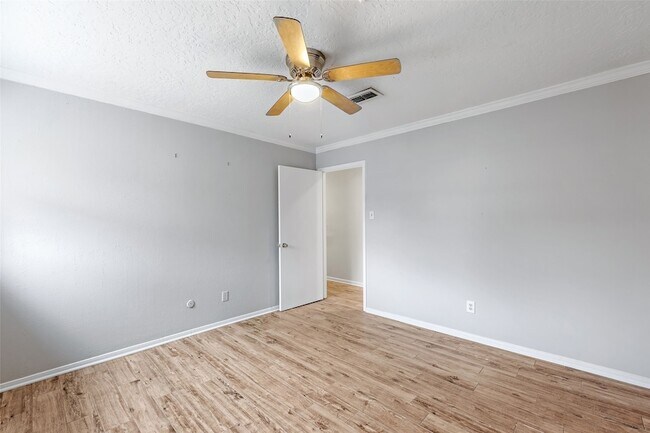 Building Photo - 10735 Kitty Brook Dr